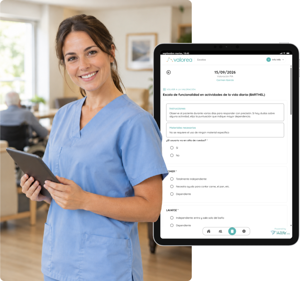 Profesional sociosanitaria con valorea en tablet: Índice de Barthel
